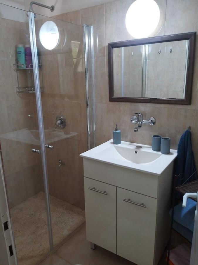Apartamento פינה חמה ברמה Ein Zivan Exterior foto